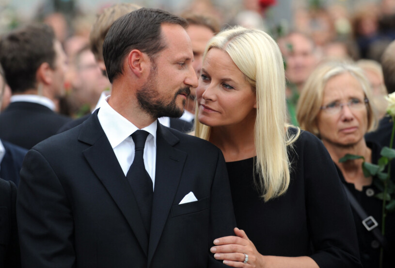 Haakon och Mette-Marit har valt att vara öppna med kronprinsessans sjukdom. Foto: Jrg Carstensen