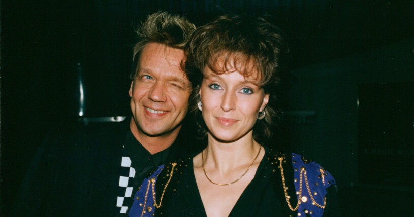 Björn och Pernilla träffades på 80-talet och har hängt ihop sedan dess! Björn Skifs och Pernilla Skifs ler