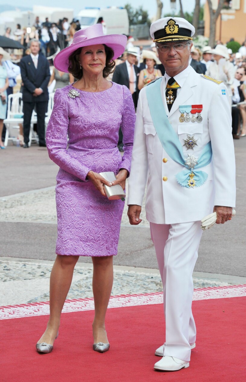 Alltid vita läderskor till den vita amiralsuniformen! Kungen Drottning Silvia Vit amiralsuniform Tropikuniform
