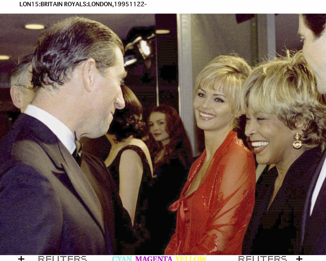 Izabella i möte med nyblivna kungen Charles. Kung Charles med Izabella Scorupco och Tina Turner