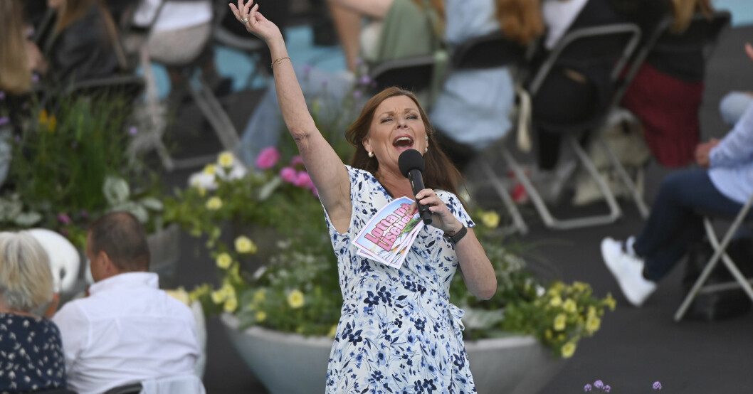 Lotta Engberg under premiäravsnittet av Lotta på Liseberg 2021