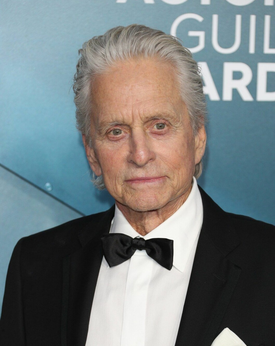 Michael Douglas sörjer pappa Kirk. Michael Douglas sörjer pappa Kirk.