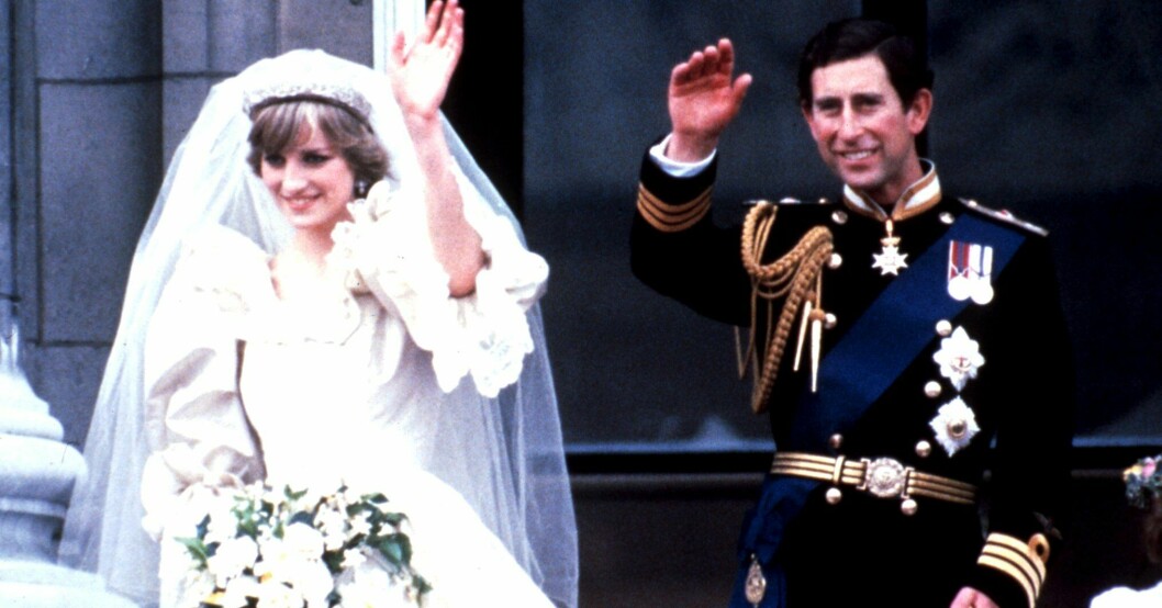 Prinsessan Diana bar en vacker och specialsydd bröllopsklänningen när hon gifte sig med prins Charles 1981. Prinsessan Diana och prins Charles