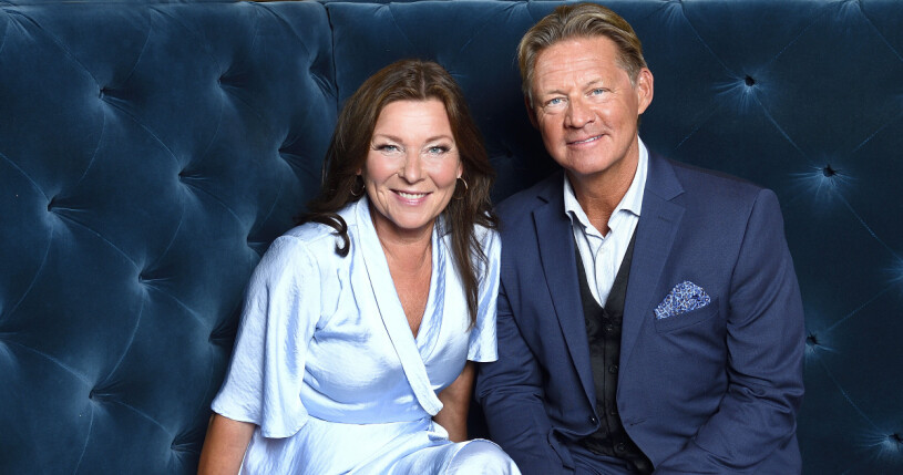 Lotta Engberg och Mikael "Soldoktorn" Sandström. Sveriges kanske offentligaste flörtande?