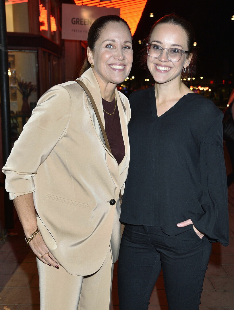 Renée och dottern Emma 2022. Renée Nyberg, dotter Emma Exklusiv lansering av smink framtaget av Lumenes globala makeup-artist Fanny Lagerwall. Stockholm 2022