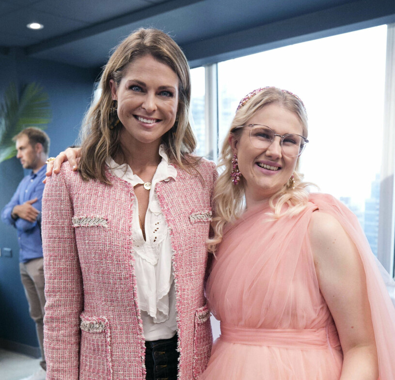 Prinsessan Madeleine i närkontakt med Emma Örtlund från filmen Catwalk i New York. Prinsessan Madeleine modevisning New York