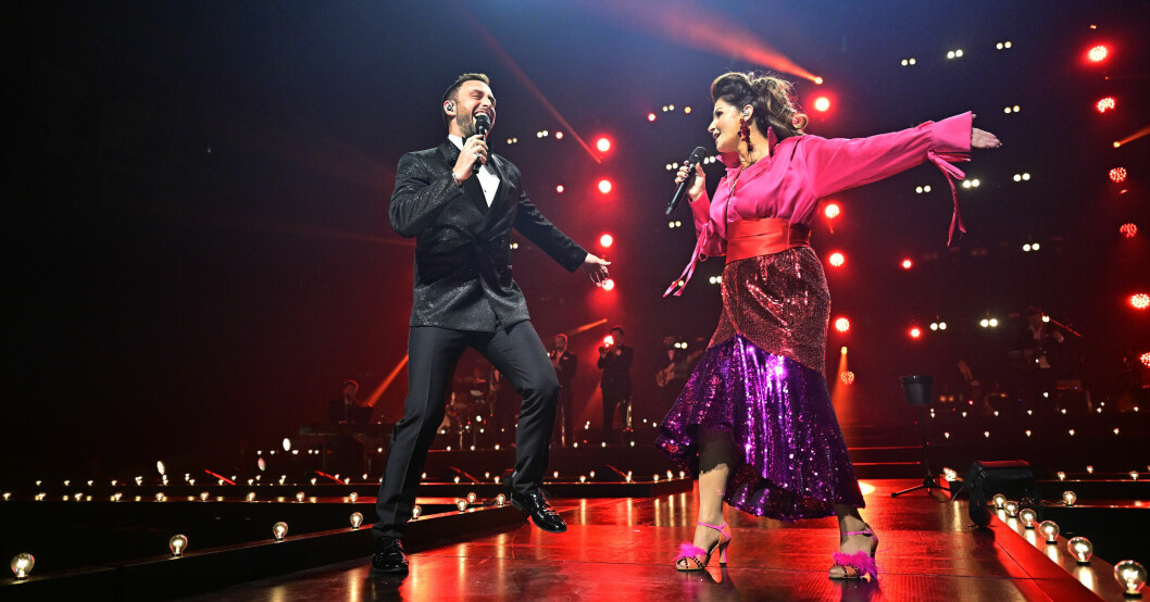 Måns Zelmerlöw och Carola Häggkvist under julkonserten A Grand X-mas på Husqvarna Garden i Jönköping på torsdagskvällen. Måns Zelmerlöw och Carola Häggkvist