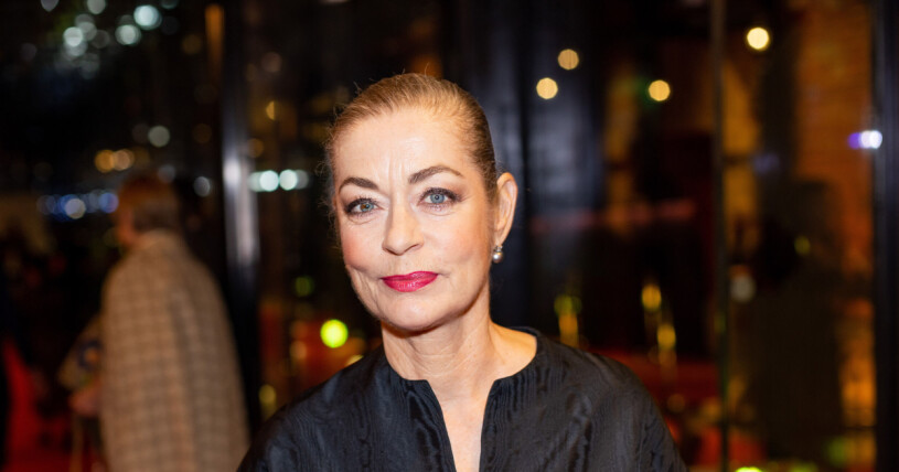 Camilla Thulin har skapat Ebba Buschs klänning.
