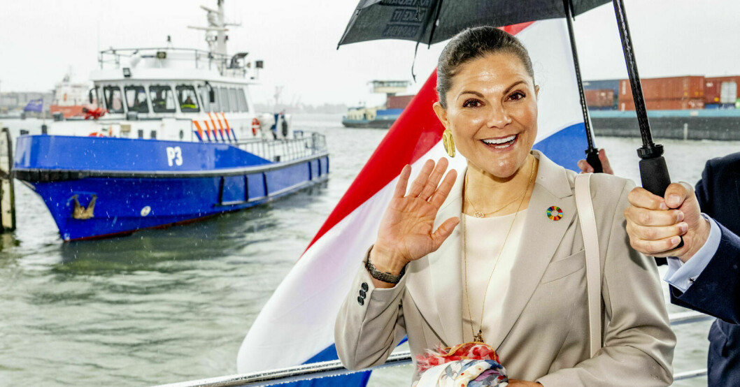 Kronprinsessan Victoria såg glad ut i Rotterdam, men bakom ytan puttrade frustrationen. Kronprinsessan Victoria