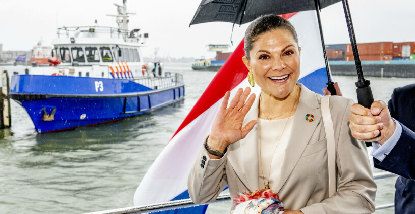 I dag rullar detta två dagar långa besök vidare – här i ett försommar-regnigt Rotterdam. Kronprinsessan Victoria i Rotterdam