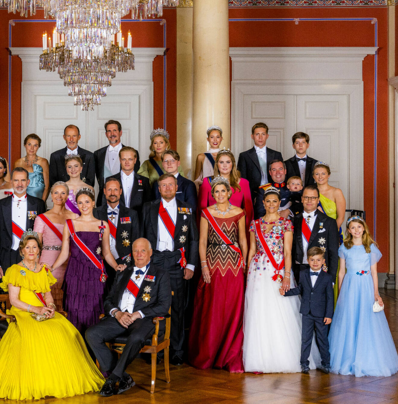Prinsessan Estelle och prins Oscar på prinsessan Ingrid Alexandras 18-årsfest
