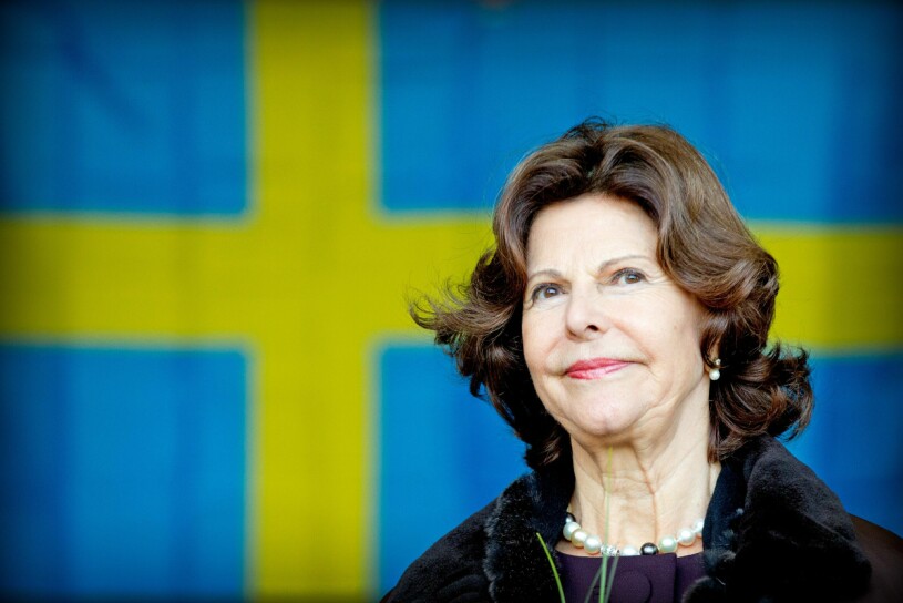 Sverige har i alla år hissat flaggan för drottningen på hennes födelsedag. Men går det nya förslaget igenom är det slut med det. Drottning Silvia Svenska flaggan
