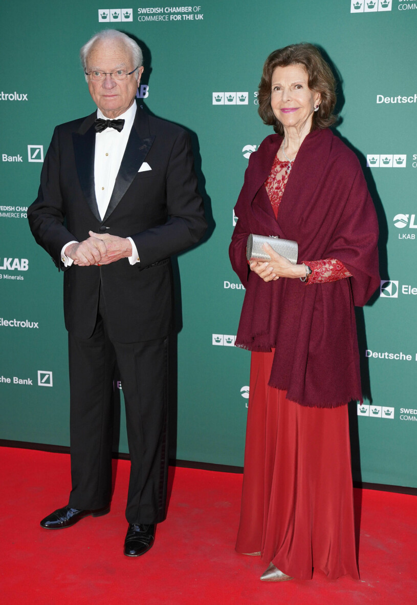 Kungaparet strålade på Royal Gala Dinner! Kung Carl Gustaf och drottning Silvia på Royal Gala Dinner