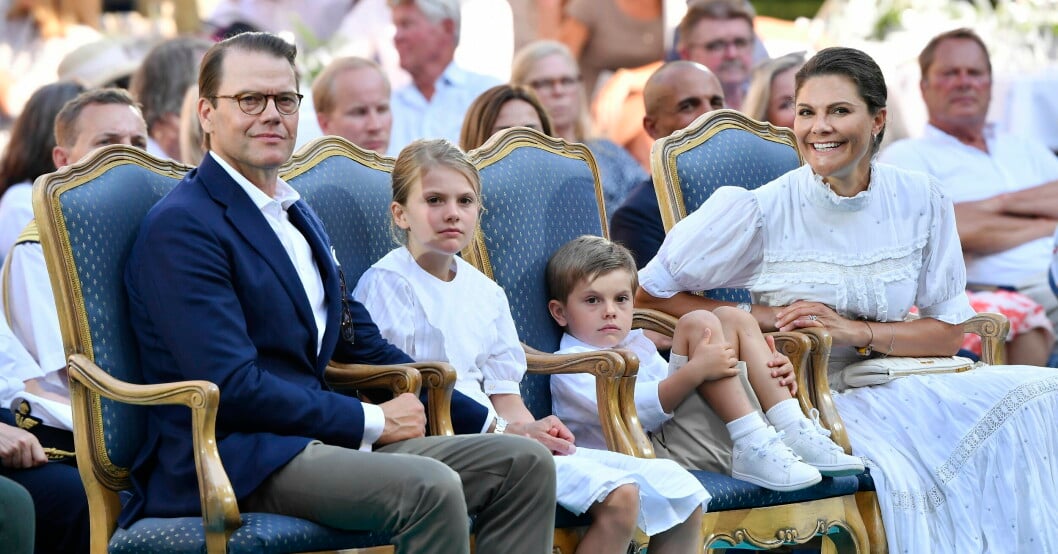 Prins Daniel, prinsessan Estelle, prins Oscar och kronprinsessan Victoria i samband med firandet av Victoriadagen på Sollidens Slott på Öland. Victoria