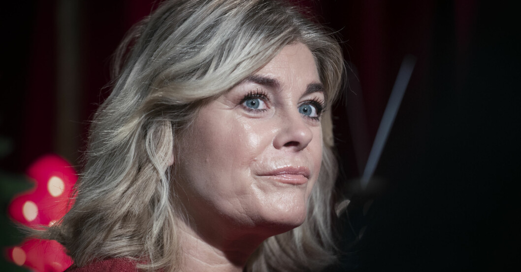 Pernilla Wahlgren dejtar en man efter många år som singel Pernilla Wahlgren närbild