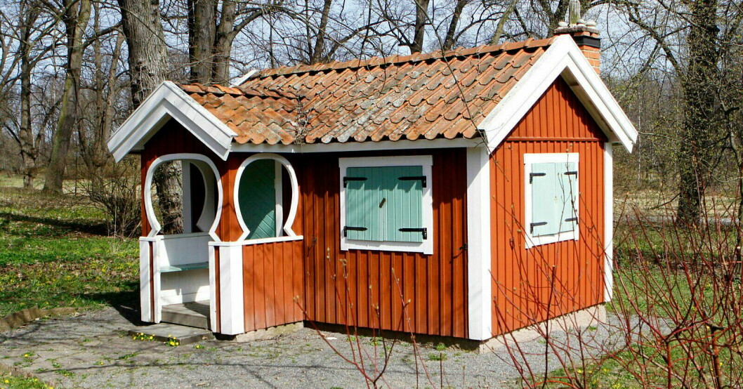 Så här såg lekstugan ut innan den rustades upp. Lekstugan