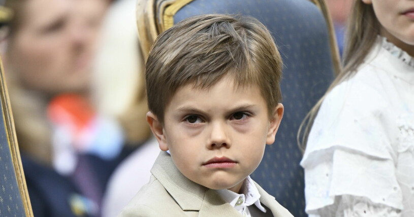 Prins Oscar är väldigt lik sin pappa! Prins Oscar