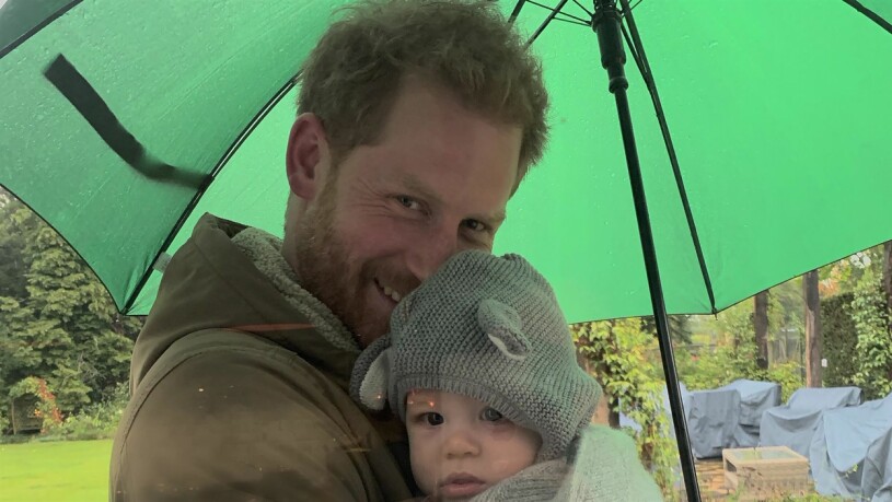 Prinsens kärlek för sin lilla knodd går igenom kameralinsen! Prins Harry visar upp Archie och Lilibet i Netflix-dokumentären Meghan & Harry