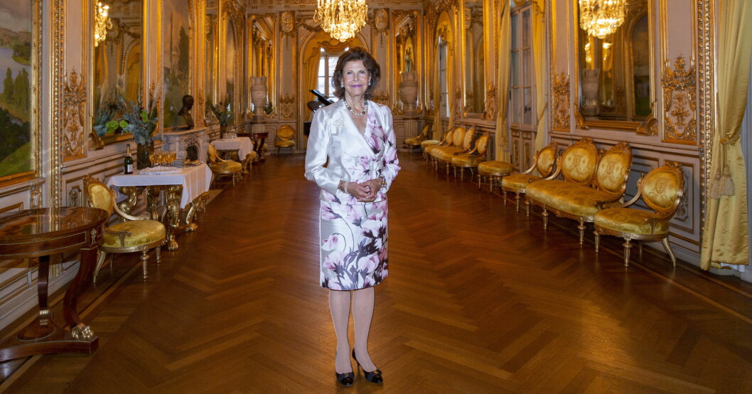 Drottning Silvia galaklädd på Kungliga Operan! Drottning Silvia