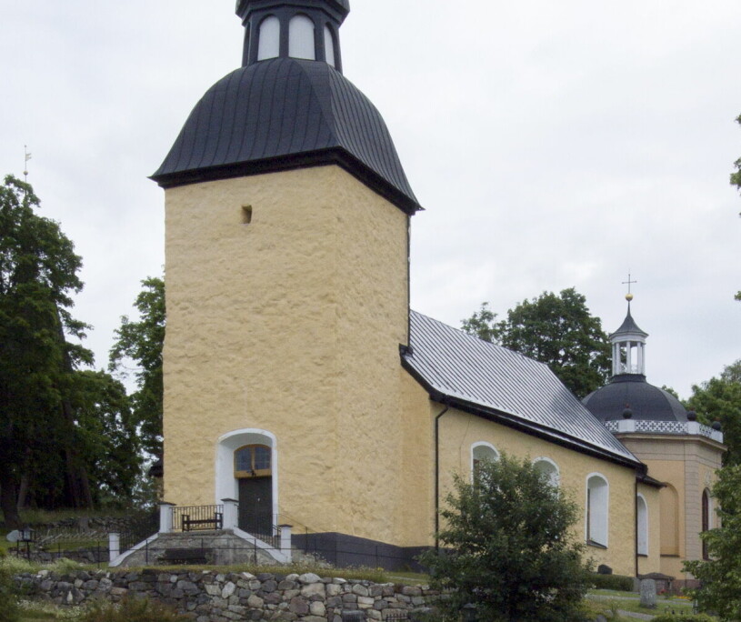 Björnlunda kyrka, där begravningen hölls tidigare i dag. Björnlunda kyrka i Björnlunda utanför Gnesta, här hölls Christina d’Otrantes begravning