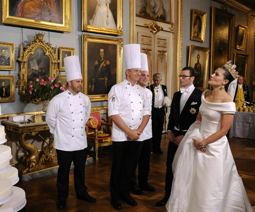Victoria och Daniel i (det då spökfria) Bernadottegalleriet på sin bröllopsdag. Kronprinsessan Victoria Bernadottegalleriet Stockholms slott