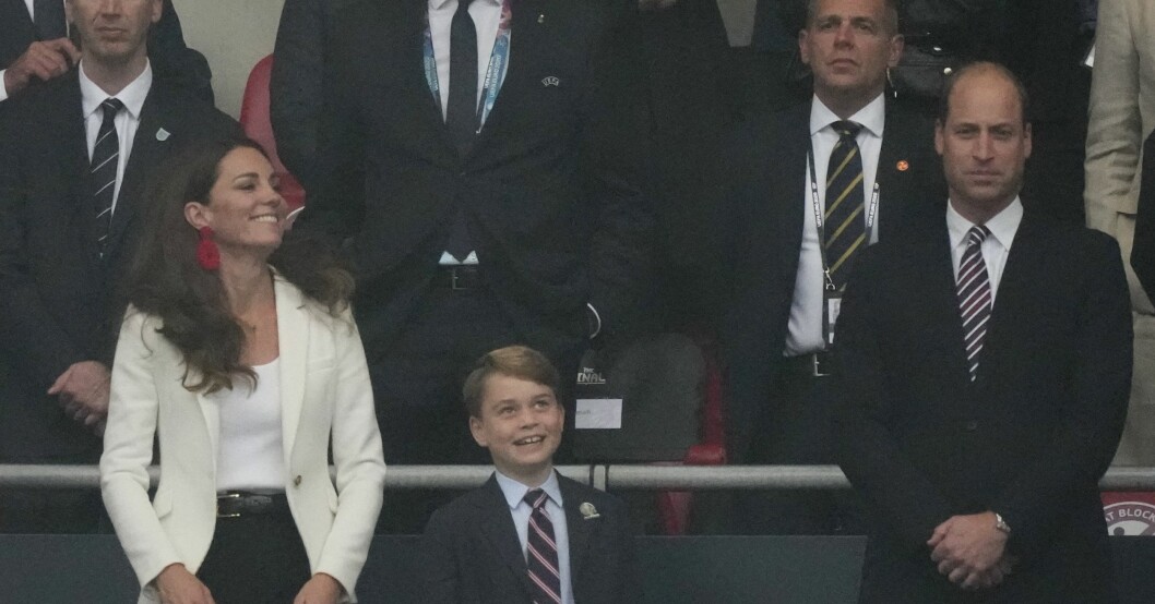 Kate, George och prins William supportar självklart det engelska landslaget! ka