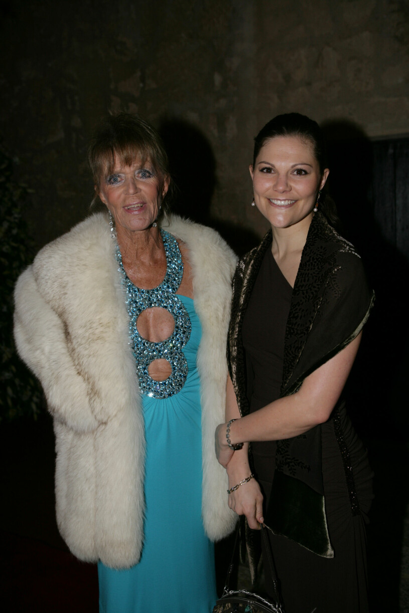 Kronprinsessan reste givetvis till Mallorca för att närvara vid faster Birgittas 70-årsfest år 2007. Prinsessan Birgitta, kronprinsessan Victoria Prinsessan Birgittas 70-årsfest, Mallorca, 2007