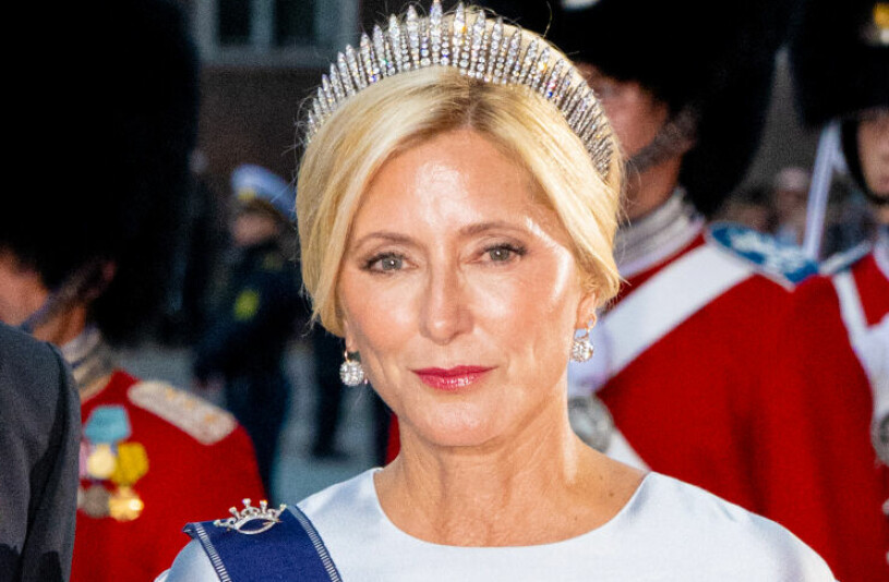 Ooops! En stenhård attack på drottning Letizia, levererad på Twitter av självaste kronprinsessan Marie-Chantal.