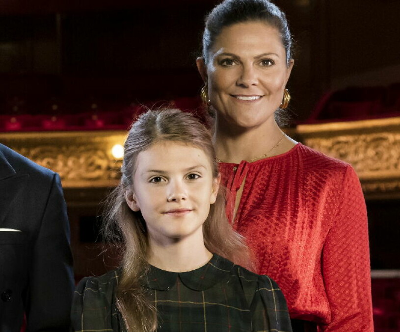 Två framtida drottningar. Kronprinesssan Victoria och prinsessan Estelle