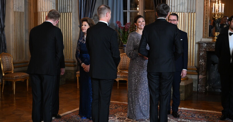Det var många gäster att hälsa på för våra kungligheter! Drottning Silvia, kronprinsessan Victoria och prins Daniel