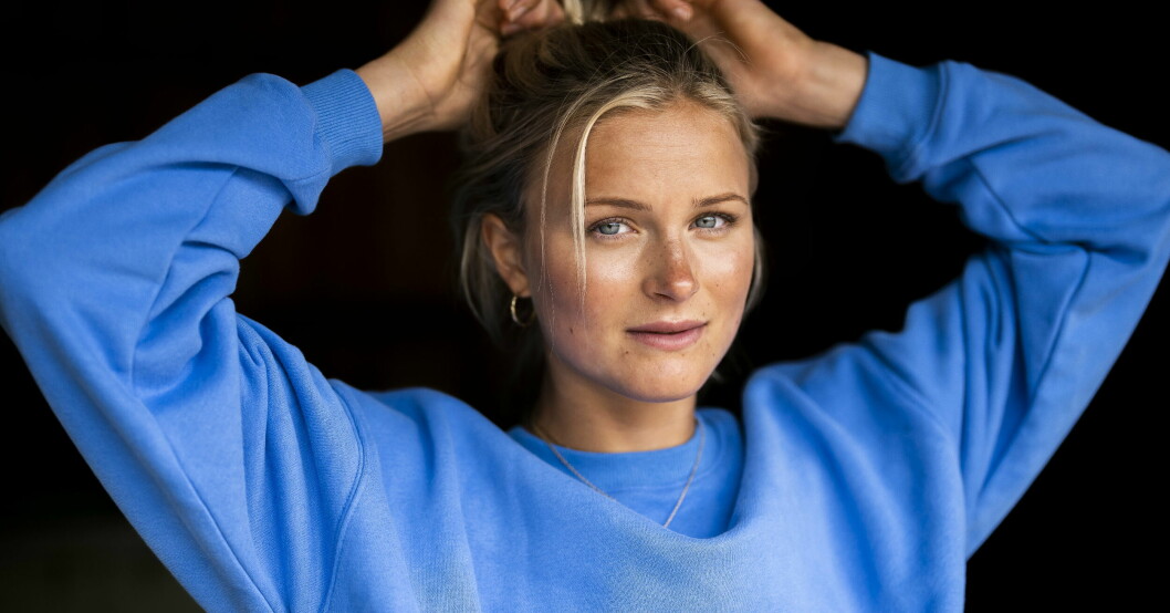 Frida Karlsson avslöjar att det var hon som läckte till SVT om Maja Dahlqvists festkväll med norrmännen. Frida Karlsson