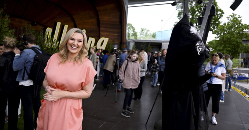 Tänk, snart drar allsången igång! Sanna Nielsen