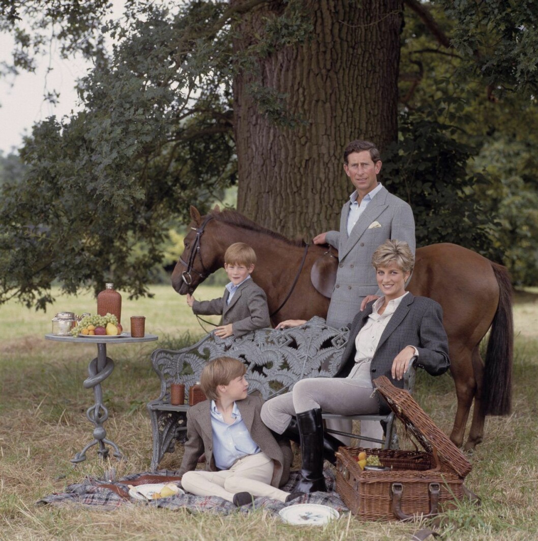 Diana och Charles med sönerna, på Highground residence