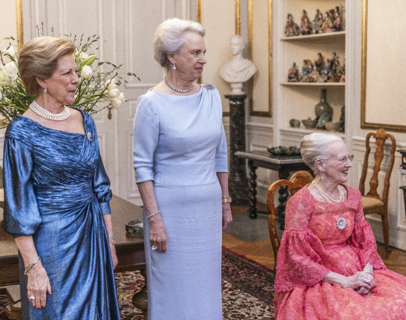 Margrethe har länge försökt tackla smärtorna genom att sitta i stället för att stå, men nu är det tydligt att den strategin inte längre fungerar.