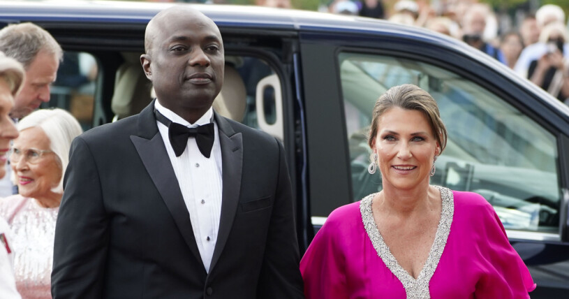 Shaman Durek Verrett och prinsessan Märtha Louise förlovade sig i juni. Shaman Durek Verrett och prinsessan Märtha Louise