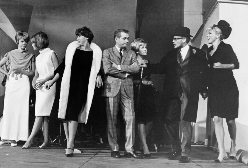 Cilla Ingvar, Monica Flodquist-Ekman, Lasse Lönndahl, Christina Schollin, Jan Malmsjö och Meg Westergren på Gröna Lund 1964.