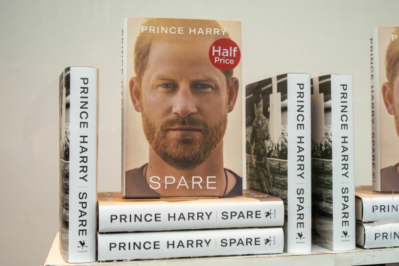 Prins Harrys bok "Spare" har blivit omskriven över hela världen.
