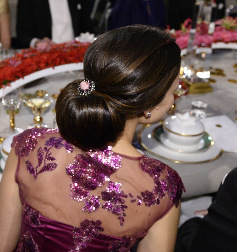 Prinsessan Sofias Nobelpaljetter. Mer glammigt kan det inte bli. Prinsessan Sofias första Nobelklänning – 2014 från Ida Sjöstedt