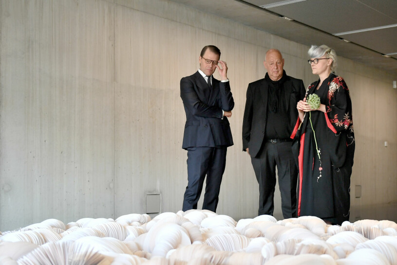 Kulturprinsen! Här med arkitekten Gert Wingårdh och konstnären Bea Szenfeld. Prins Daniel Gert Wingårdh Bea Szenfeld Liljevalchs Invigning
