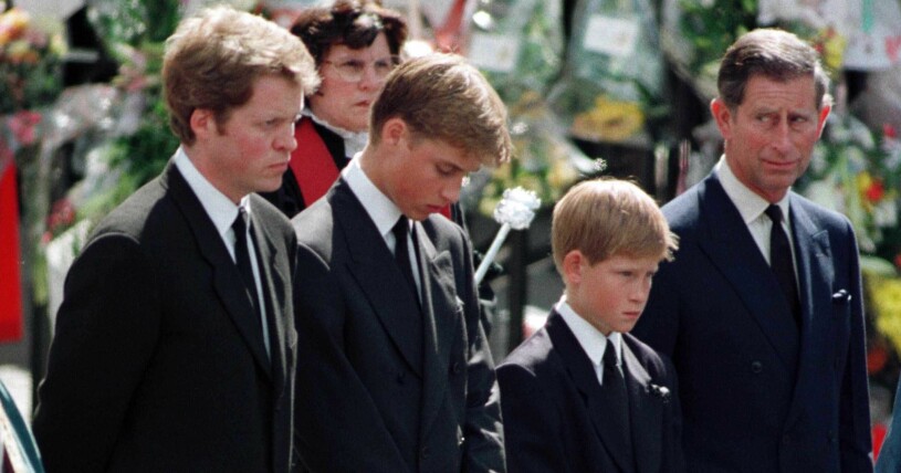 Earl Spencer, prins William, prins Harry och prins Charles på Dianas begravning. Foto: Earl Spencer, prins William, prins Harry och prins Charles