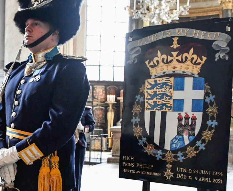 Prins Philips serafimersköld, en bild från ceremonin i Riddarholmskyrkan. Prins Philips serafimersköld.