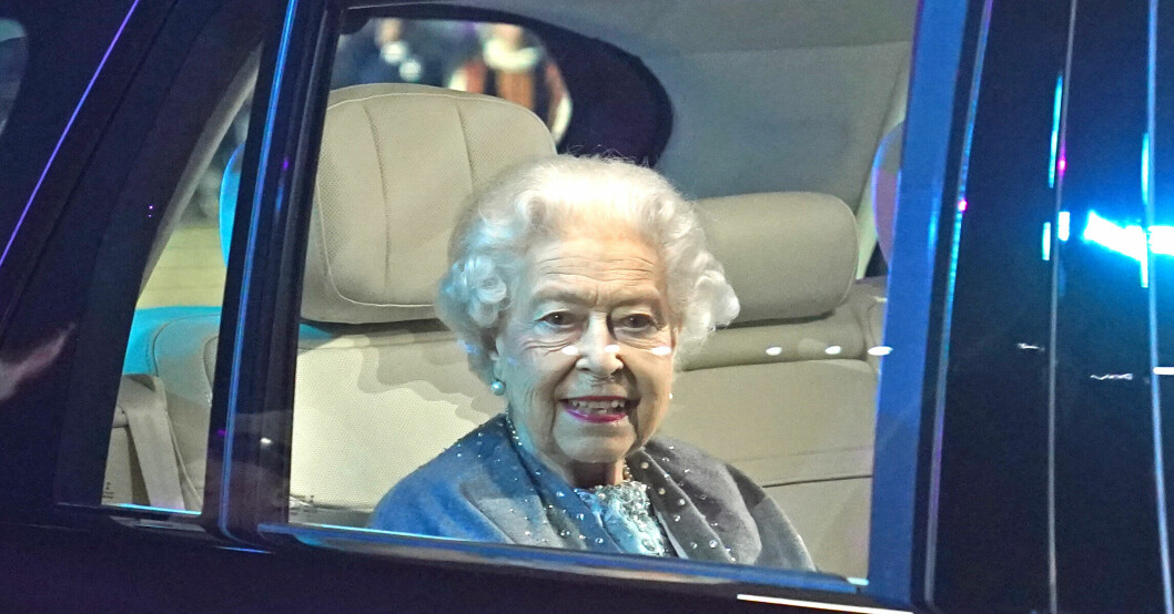 Drottning Elizabeth anländer till Windsor Horse Show