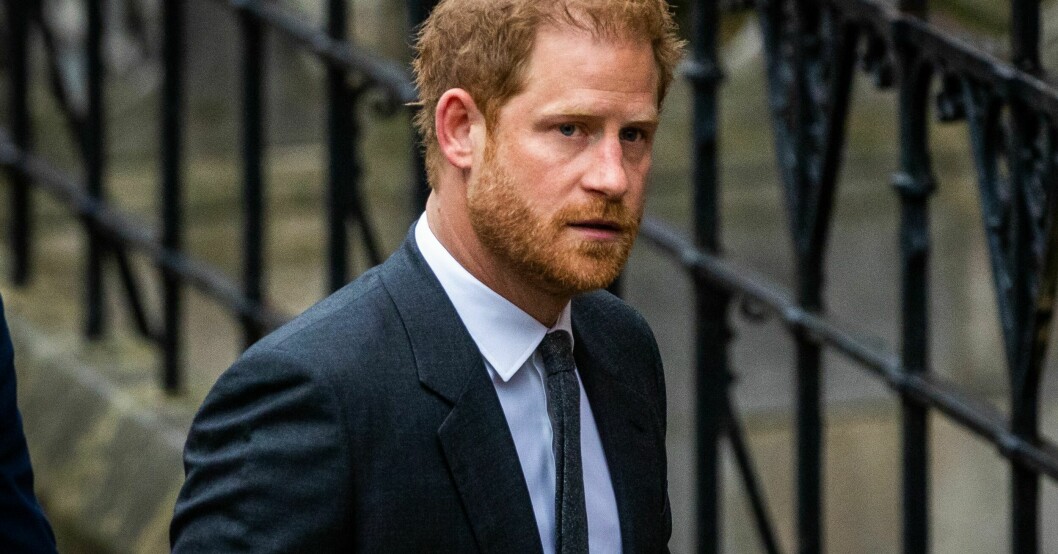 Förutom prins Harry var även Elton John med på rättegången. Prins Harry