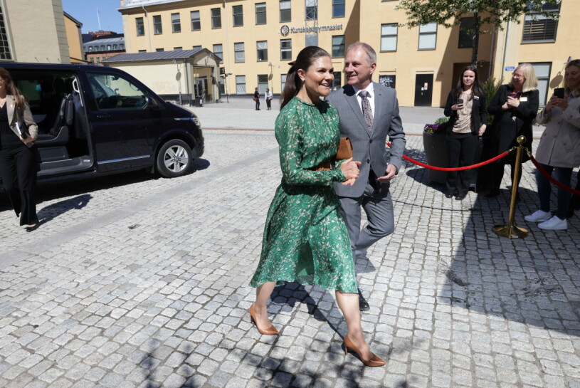 Victoria på väg för att uppdatera sig om läget för klimatet här i Sverige. Kronprinsessan Victoria i Norrköping på SMHI:s klimatkonferens Swedish Climate Symposium 2022