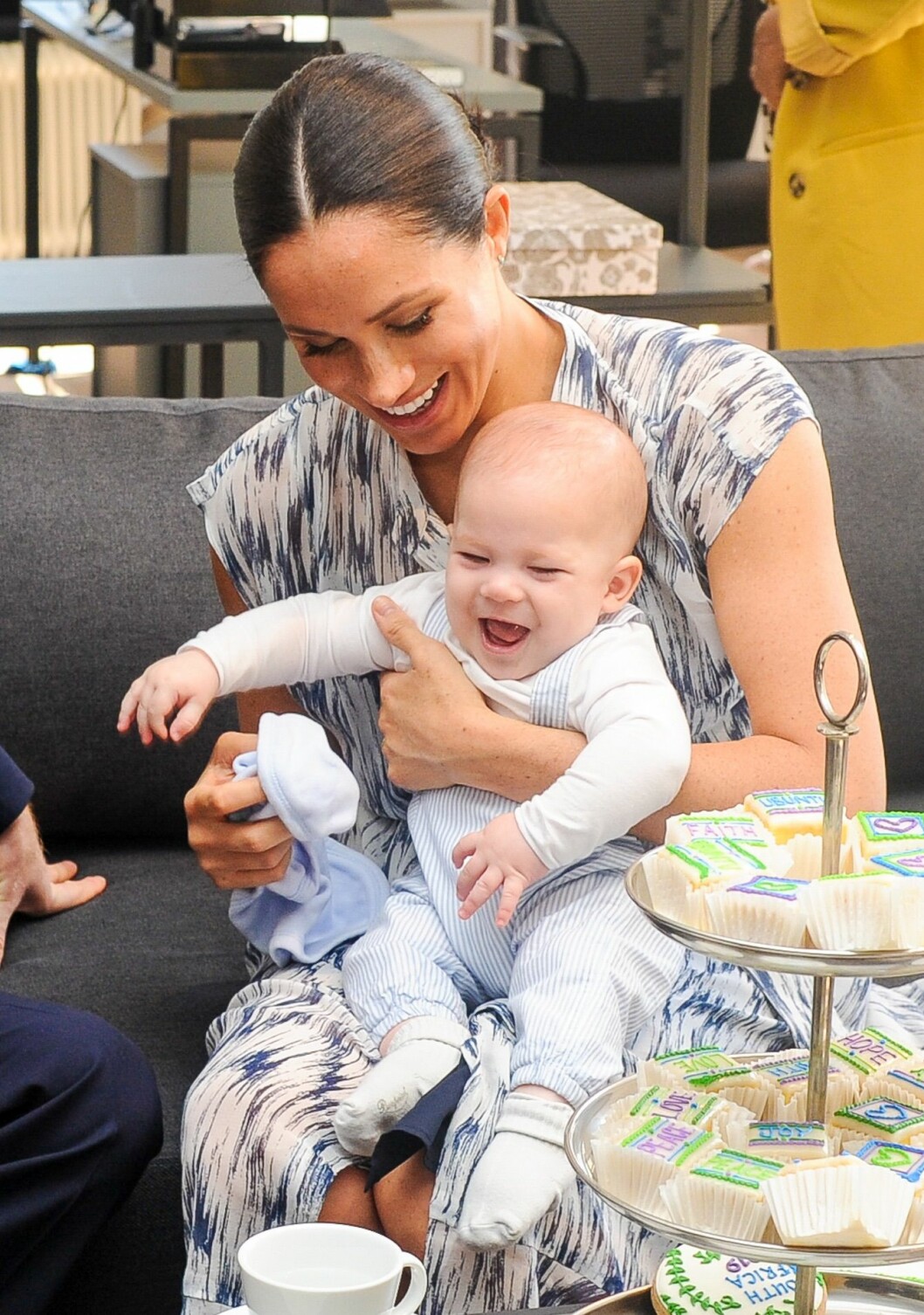 Meghan visar stolt upp Archie. Meghan visar stolt upp Archie.