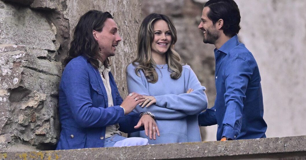 Den himmelsblå nyansen är så snygg på Sofia! Prinsessan Sofia