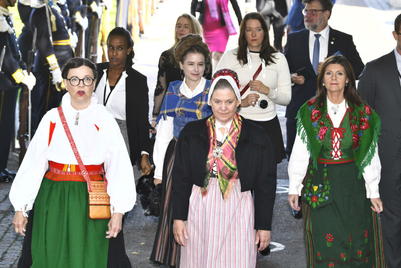 Sveriges nästa statsminister? Magdalena Andersson (S) på väg till riksmötet, klädd i folkdräkt. Magdalena Andersson Riksmötet 2020