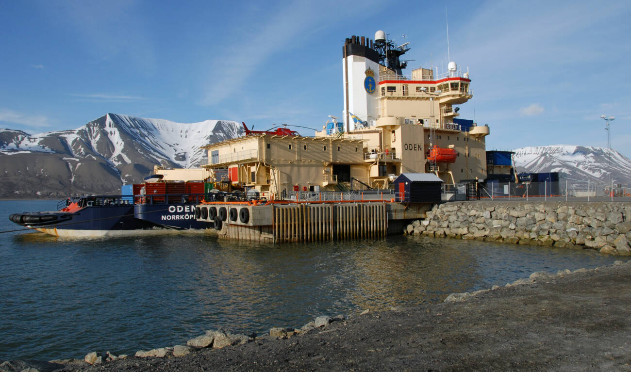 Isbrytaren Oden under en expedition på Grönland 2009