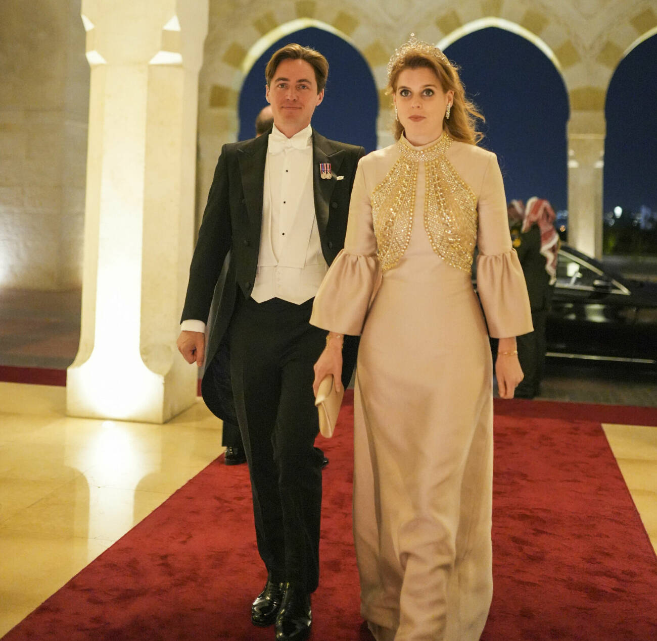 Prinsessan Beatrice och hennes man Edoardo Mapelli Mozzi i Amman, på bröllop i jordanska kungafamiljen 2023
