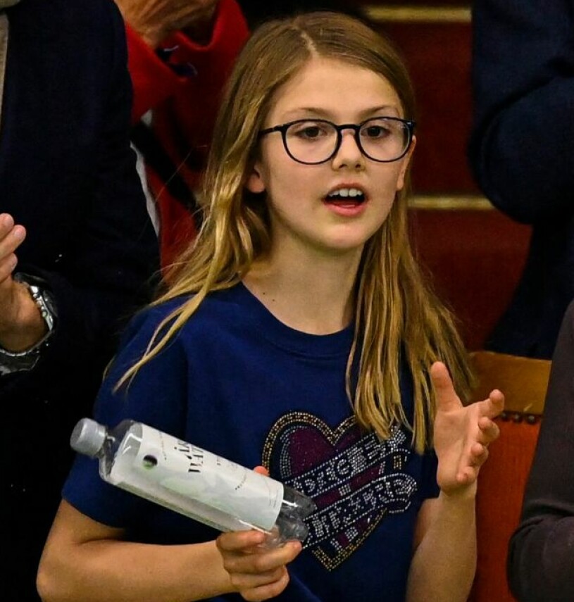 Prinsessan Estelle, 10. Prinsessan Estelle på Stockholm Open i t-shirt från Zadig & Voltaire